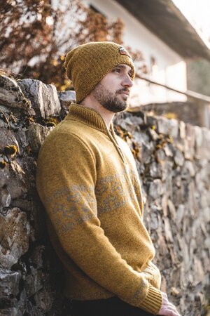 Sveter Black hill outdoor Patriot Medová