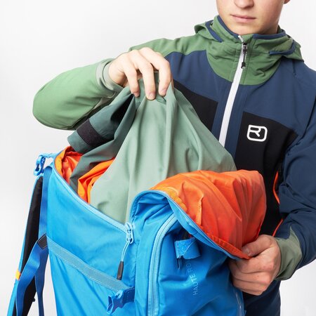 Batoh Ortovox Haute Route 40 Black Just Blue