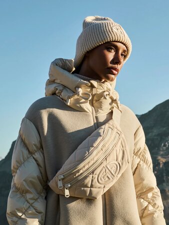 Ľadvinka Goldbergh Col Fanny Pack Champagne