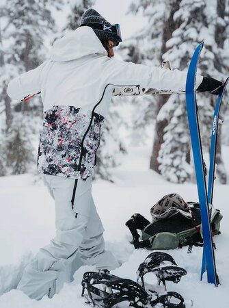 Bunda Burton [ak] Kimmy GORE-TEX 2L Anorak Stout White / Very Berry Lichen