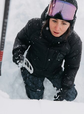 Zimná bunda Burton Women's [ak] Baker Expedition Down Jacket True Black