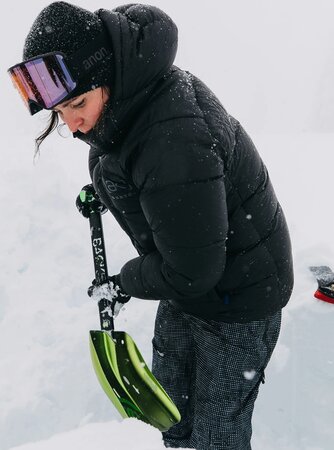 Zimná bunda Burton Women's [ak] Baker Expedition Down Jacket True Black