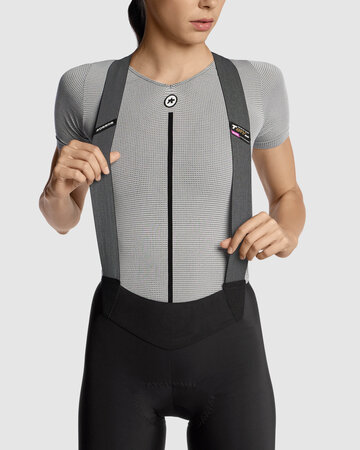 Funkčné tričko Assos W’S 1/3 SS Skin Layer P1 Grey Series Funkčné tričko Assos W’S 1/3 SS Skin Layer P1 Grey Series