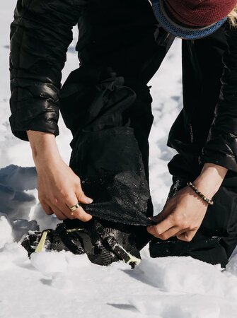 Nohavice Burton [ak] Tusk GORE-TEX PRO Hi-Top 3L Bib True Black