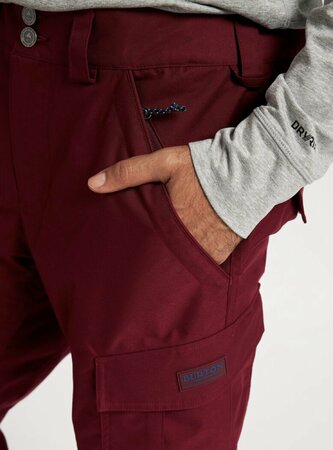 Pánske nohavice Burton Cargo Pant Regular Fit Mulled Berry