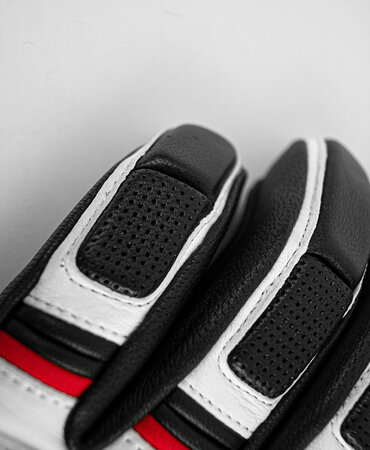 Rukavice Reusch Pro RC Black/White/Fire Red Rukavice Reusch Pro RC Black/White/Fire Red