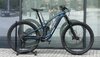Testovaný elektrobicykel Trek Fuel EXe 9.8 GX AXS Mulsanne Blue
