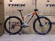 Testovaný bicykel Trek Supercaliber SL 9.6 Gen 2 Lunar Silver/Lava Red 2025 T3