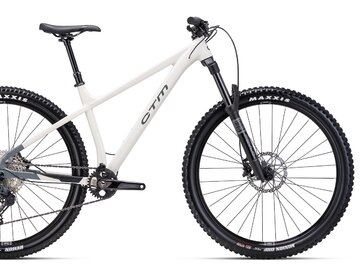 Bicykel CTM Zephyr PRO Lesklá Sivá / Slonovinová 2025