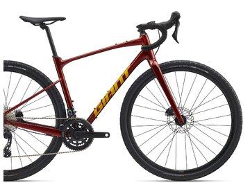 Bicykel Giant Revolt 0 Mars Dust 2025