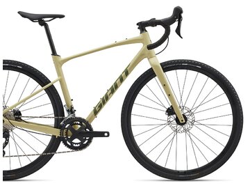 Bicykel Giant Revolt 1 Pale Olive 2025