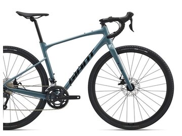 Bicykel Giant Revolt 2 Storm Cloud 2025