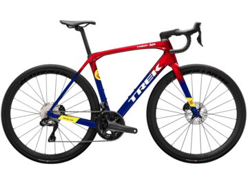 Bicykel Trek Domane SLR 7 Gen 4 Metallic Red Smoke to Blue Smoke Fade 2024