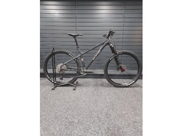 Testovaný bicykel CTM Zephyr Limited Matná Antracitová B-KH-9