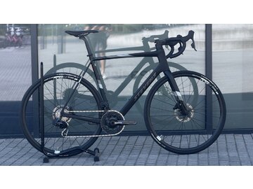 Testovaný bicykel Stevens Izoard Pro Disc Stealth Black