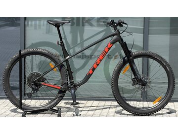Testovaný bicykel Trek Roscoe 8 Matte Black Olive R102